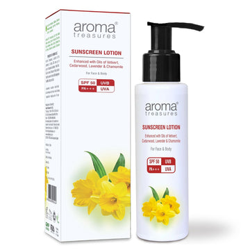Forest Essentials Soundarya Radiance Cream With 24K Gold & SPF 30