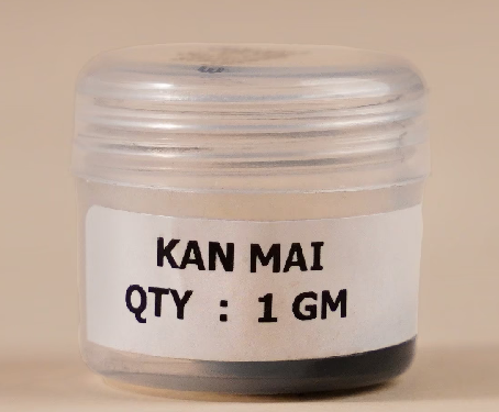 Isha Life Herbal Kajal - 1 GM