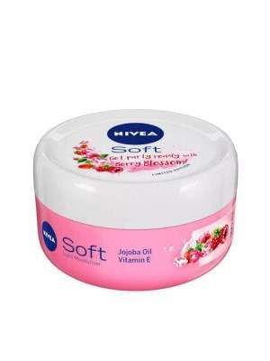 Nivea Soft Berry Blossom Mositurizer